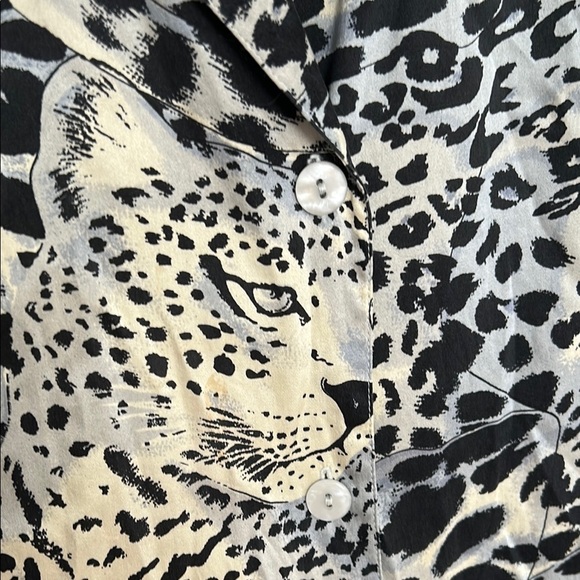 Vintage 100% Silk Leopard Print Button Down Shirt - Picture 3 of 7